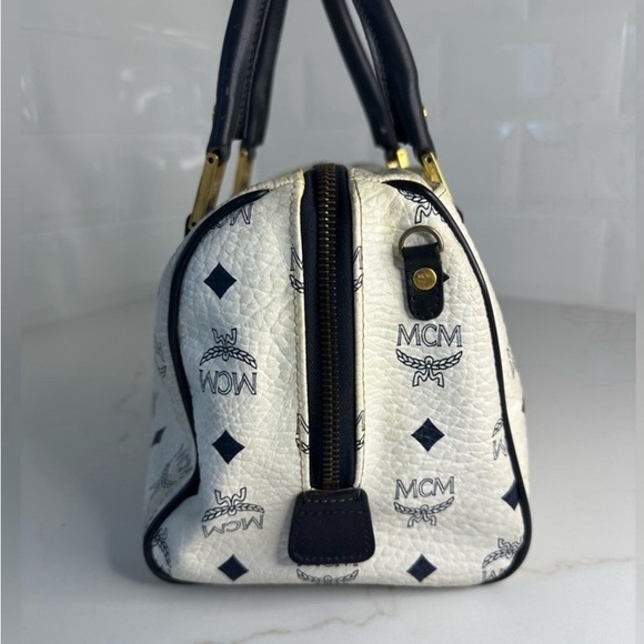 MCM White and Black Shoulder Bag - Picture 5 of 13